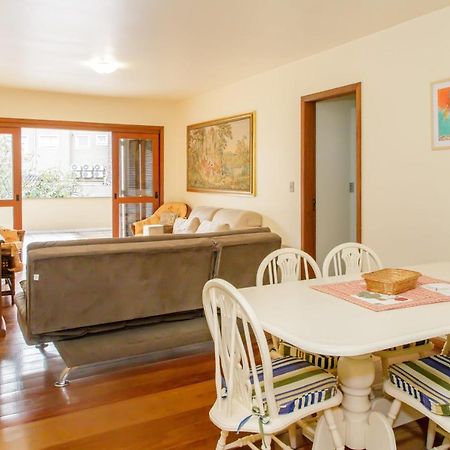 Apartamento Amplo E Aconchegante Na Av Das Hortencias No Centro De Gramado Zewnętrze zdjęcie