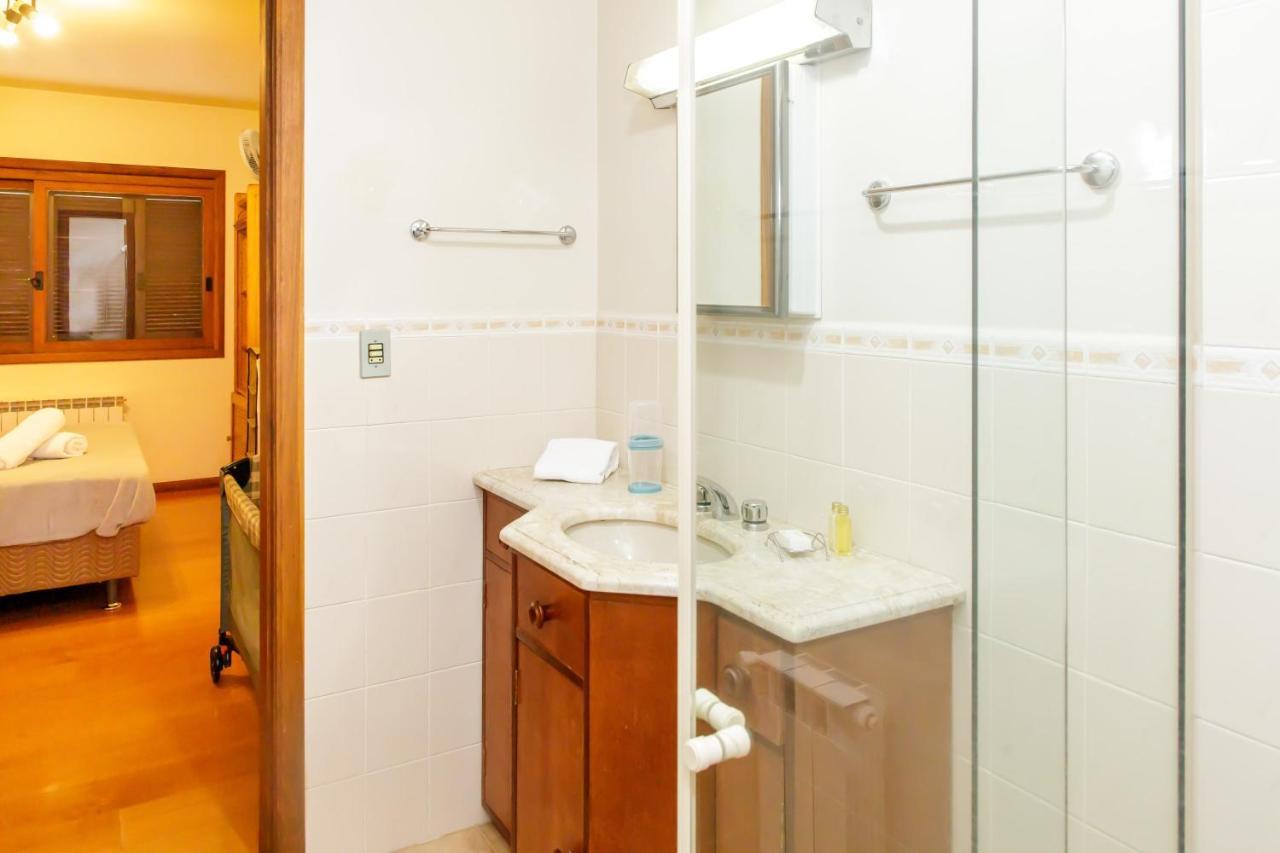 Apartamento Amplo E Aconchegante Na Av Das Hortencias No Centro De Gramado Zewnętrze zdjęcie